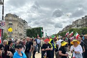 ماجرای تجمع منافقین در فرانسه/ از حضور جنگ زده‌های اوکراینی در تجمع تا جمع‌آوری تنها ۱۰۰ ایرانی + عکس