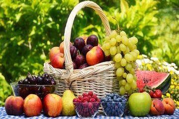 کدام میوه‌ها سطح کلسترول بد خون را کاهش می‌دهند؟
