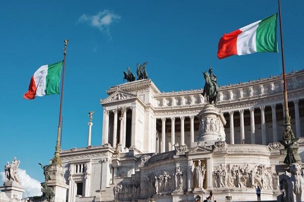 مناقشه ۳۰ ساله استادان خارجی در ایتالیا بر سر حقوق و مزایا