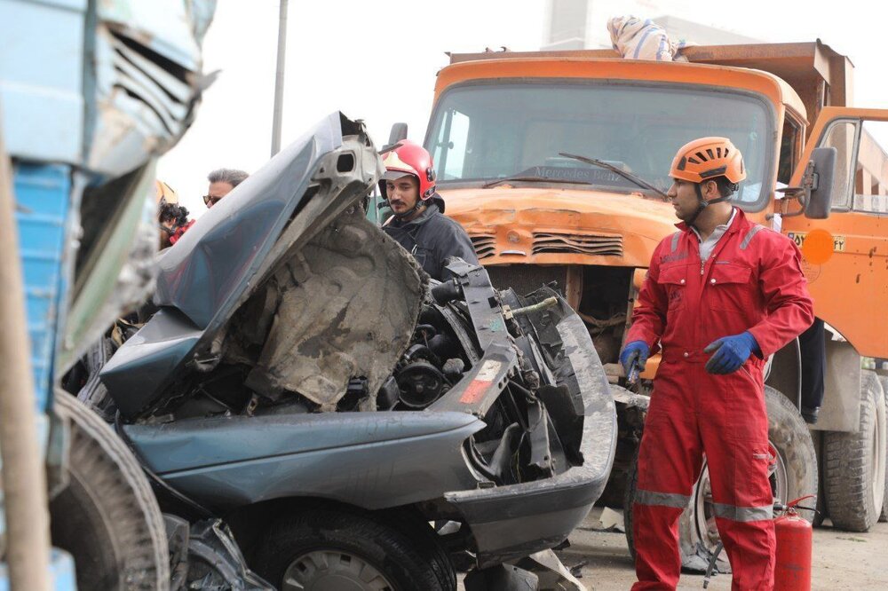 تصادف مرگبار در بزرگراه پیامبراعظم(ص) مشهد/ ۲ کشته و ۵ مجروح + عکس