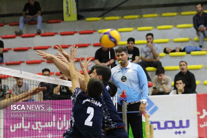 مسابقات قهرمانی کشور والیبال جوانان در همدان