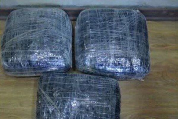 ناکامی قاچاقچی مواد مخدر در انتقال ۱۵۰ کیلو هروئین در زرند