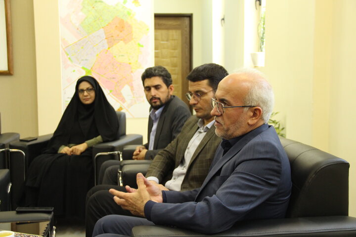 ۳۰۰ نفر از دانشجویان دانشگاه آزاد یزد در صنایع استان بورسیه شدند

