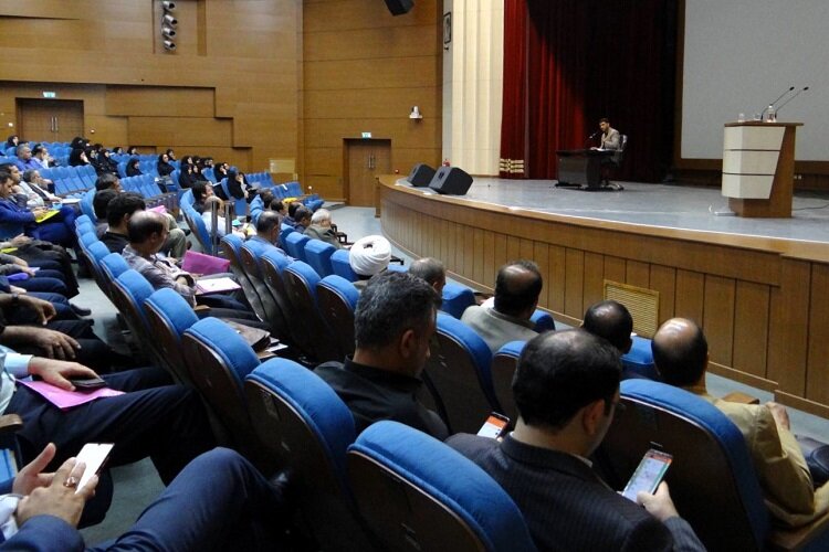 مشارکت ۴۰۰ نفر از دانشگاهیان اصفهان و چهارمحال و بختیاری با هدف تحول در نقش‌آفرینی اجتماعی
