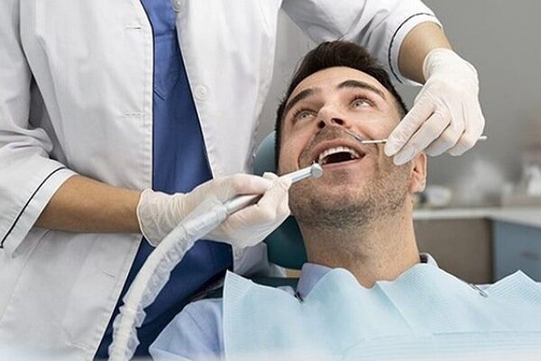 خدمات دندانپزشکی برای چه کسانی رایگان است؟