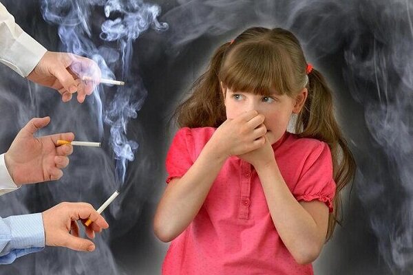 خطرات دود سیگار برای کودکان 