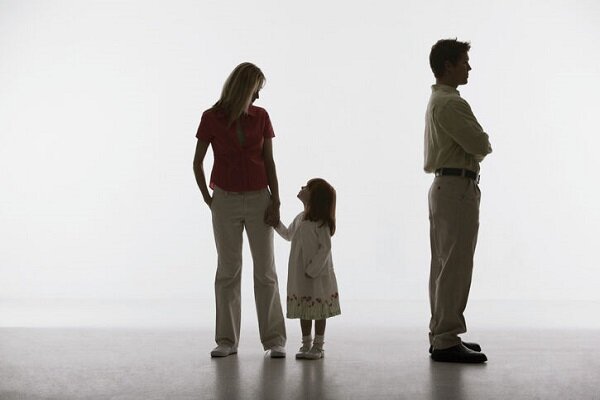 خیانت والدین چه تاثیری بر کودکان می‌گذارد؟