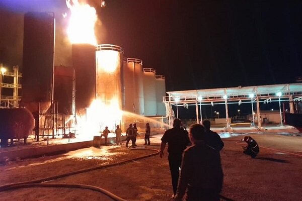 آتش‌سوزی مخازن واحد پالایش میعانات نفتی آشتیان / حریق کنترل شد