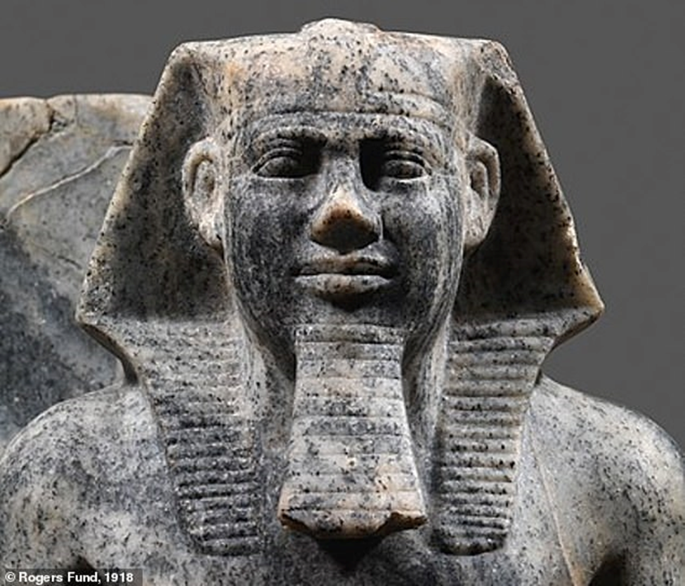 دانشمندان از اتاق‌های مرموز بنای ۴۴۰۰ ساله مصر پرده برداشتند