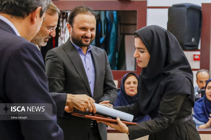 مراسم تقدیر از دانشجویان برگزیده علوم پزشکی دانشگاه آزاد اسلامی