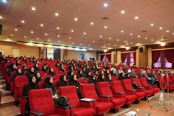 نگاه دانشگاه آزاد اسلامی به آموزش، نگاه مهارتی است