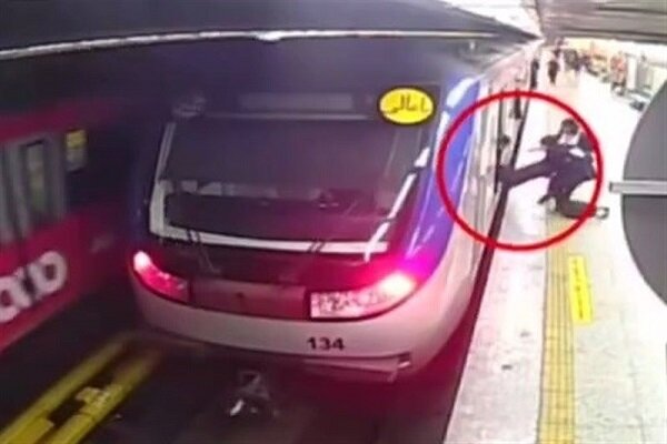 فیلم کامل‌تر از لحظه ورود آرمیتا گراوند به مترو تا زمان بیهوشی