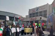تجمع نمادین دانشجویان در فرودگاه مهرآباد در حمایت از مقاومت