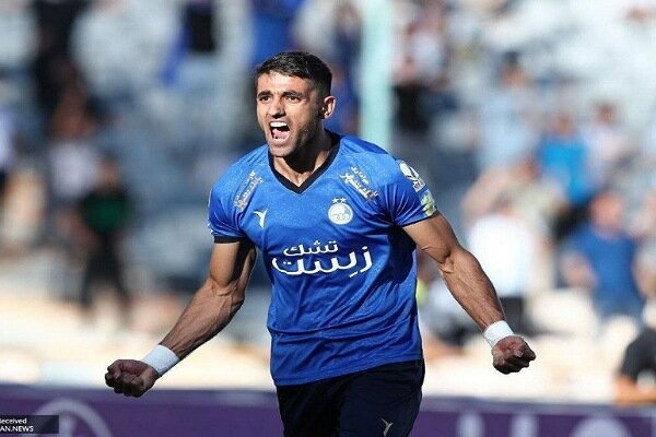 مهاجم استقلال مصدوم شد