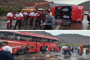 واژگونی اتوبوس در محور قزوین - رشت ۵ کشته و ۲۴ مصدوم برجا گذاشت
