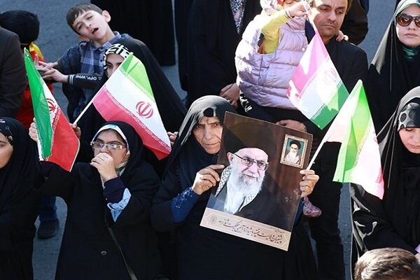 راهپیمایی ۱۳ آبان در تهران| قالیباف: مقاومت و منافع ملی تعارضی ندارد / سخنگوی نیروهای مسلح: آمریکا ‌حریف ‌حماس نمی‌شوند + عکس و فیلم