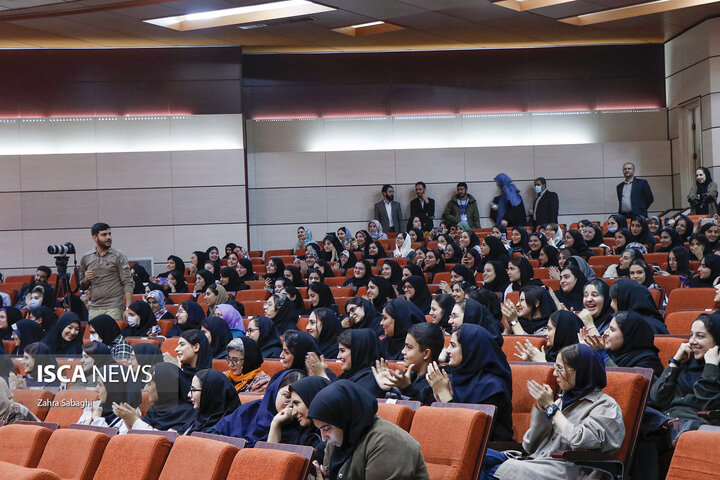 مراسم استقبال از نودانشجویان دانشگاه علوم پزشکی آزاد اسلامی تهران