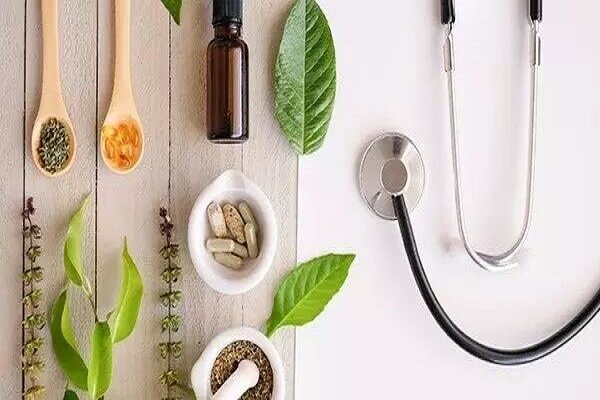علت توصیه‌های فراوان به درمان با طب سنتی چیست؟