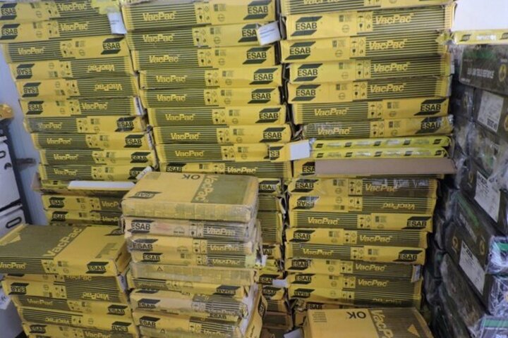 بیش از ۲۲ هزار بسته تنباکوی قاچاق در تهران کشف شد