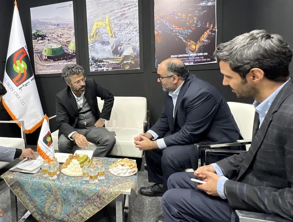 سنگ آهن مرکزی ایران