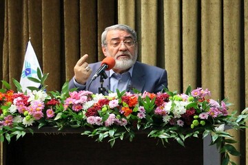 آمریکا می‌خواهد از ایران امتیاز سیاسی بگیرد و امتیاز اقتصادی بدهد