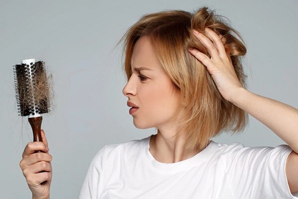 بهترین روش برای جلوگیری از ریزش مو در زنان چیست؟