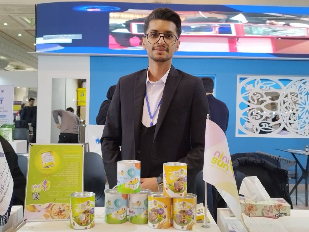 دانشگاه‌ آزاد اسلامی با نوآورانه‌ترین محصولات در نمایشگاه پژوهشی / از پرینترهای سه‌بعدی تا ظروف سرامیک فوق سبک