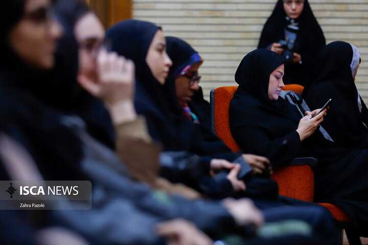 نشست دانشجویان دانشگاه الزهرا