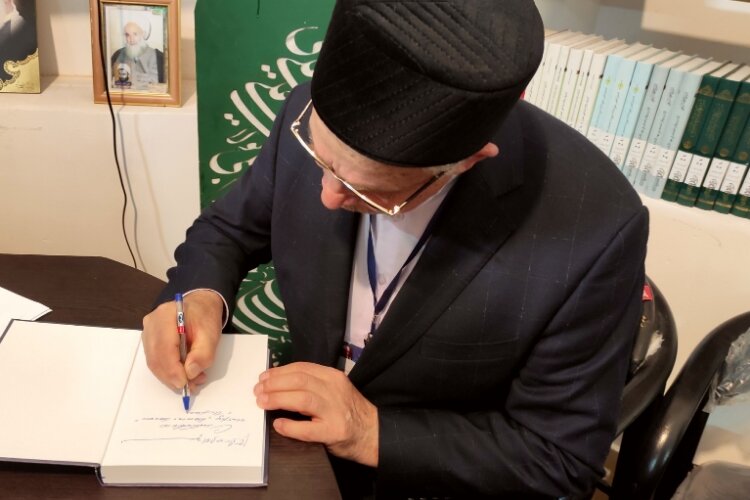 پس از سفرهای پوتین به ایران، نگاهها به نهجالبلاغه در روسیه افزایش یافته است