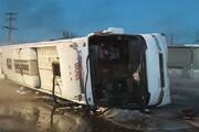 مصدومیت ۱۲ نفر در واژگونی اتوبوس در محور تبریز - آذرشهر