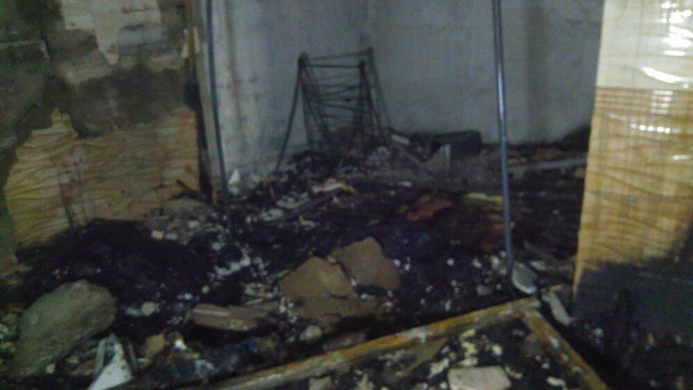 آتش‌سوزی گسترده یک ساختمان اداری در خیابان هاشمی / ۱۳ نفر نجات یافتند + عکس