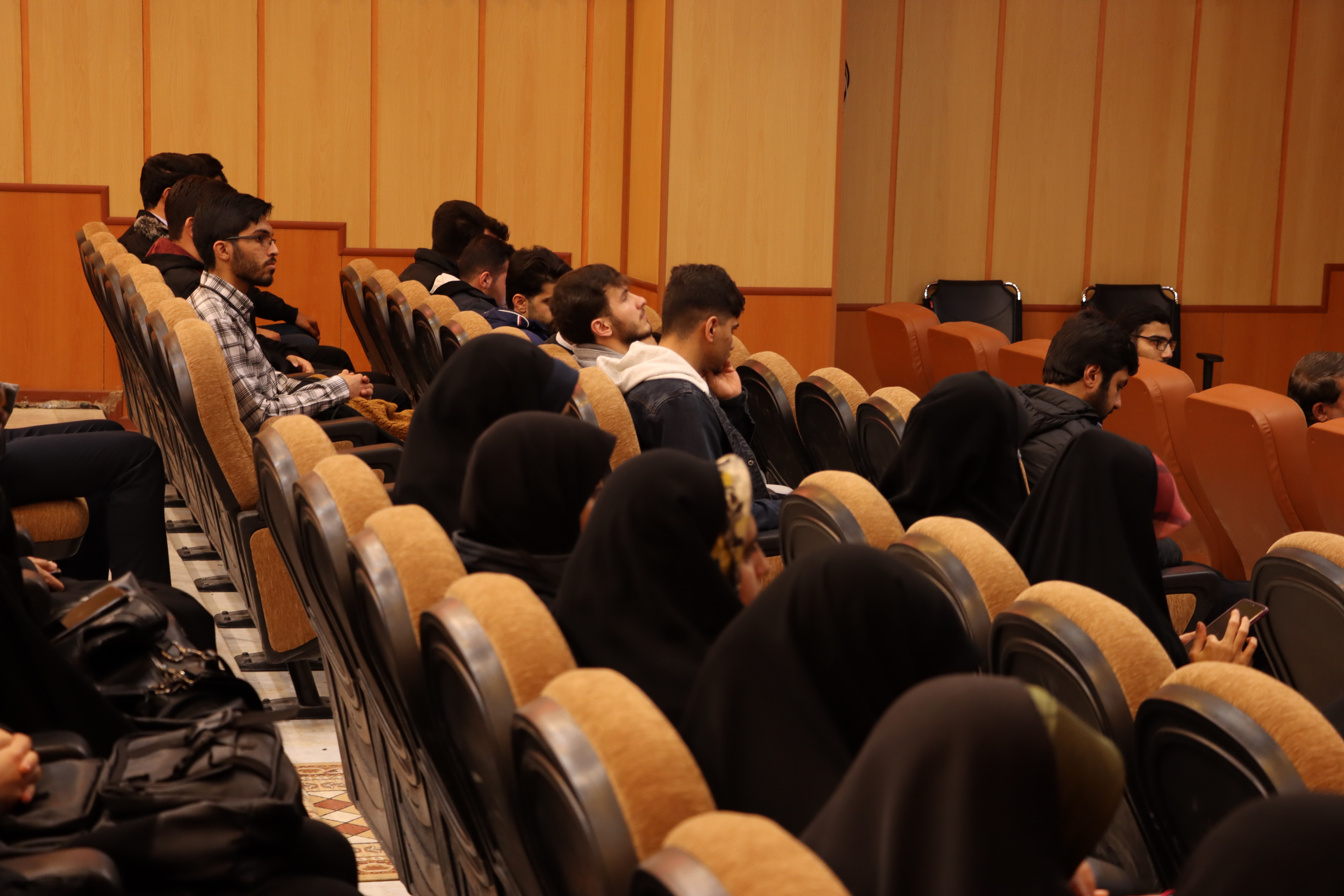 نشست فعالان و نخبگان دانشجویی به مناسبت آغاز دهه فجر برگزار شد