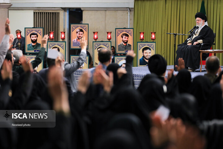 دیدار اعضای کنگره ملی بزرگداشت ۲۴ هزار شهید تهران