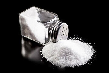 آیا هر کسی می‌تواند نمک کم سدیم بخورد؟