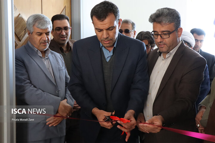 افتتاح شش خط تولید دانش‌بنیان و مرکز TMC در دانشگاه آزاد خمینی‌شهر