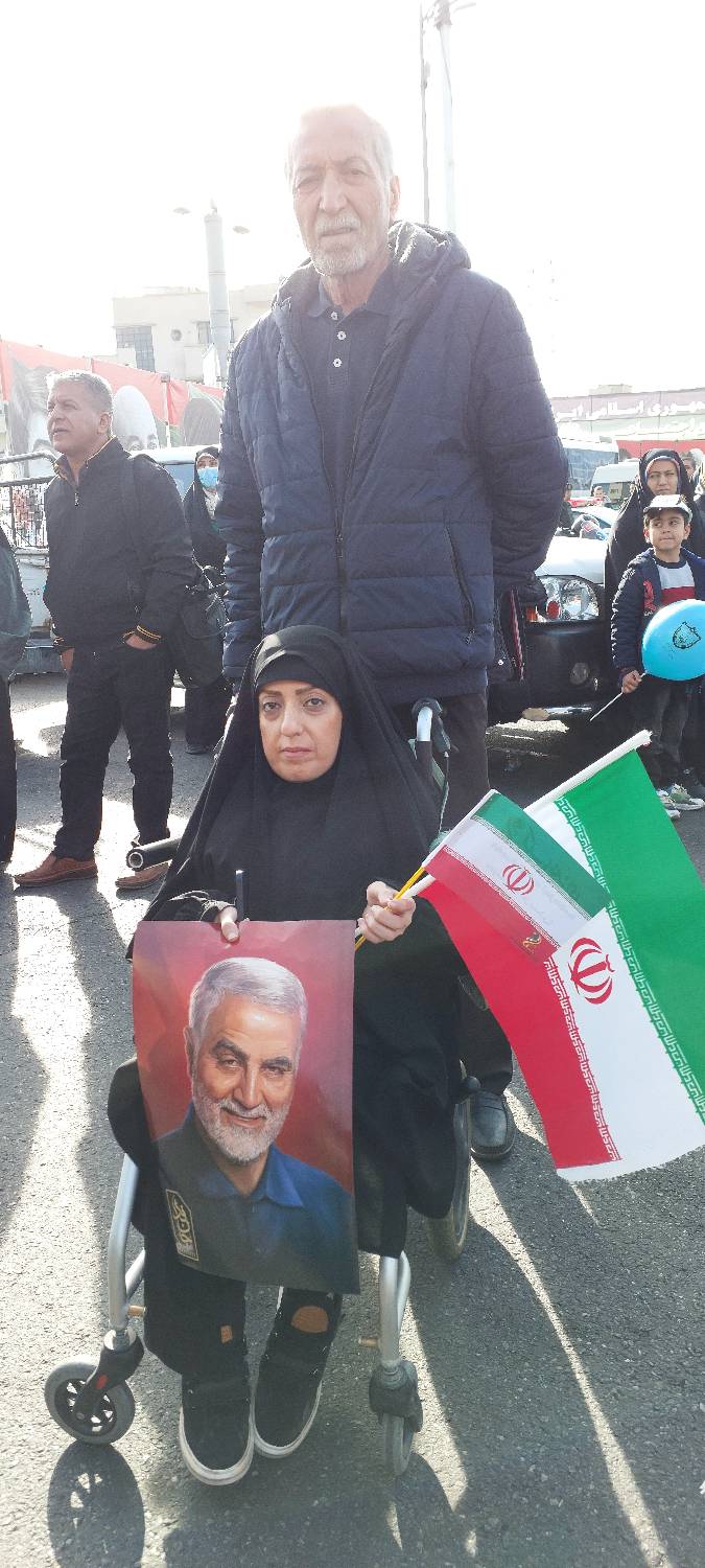 حضور پرشکوه مردم در راهپیمایی ۲۲ بهمن + عکس و فیلم