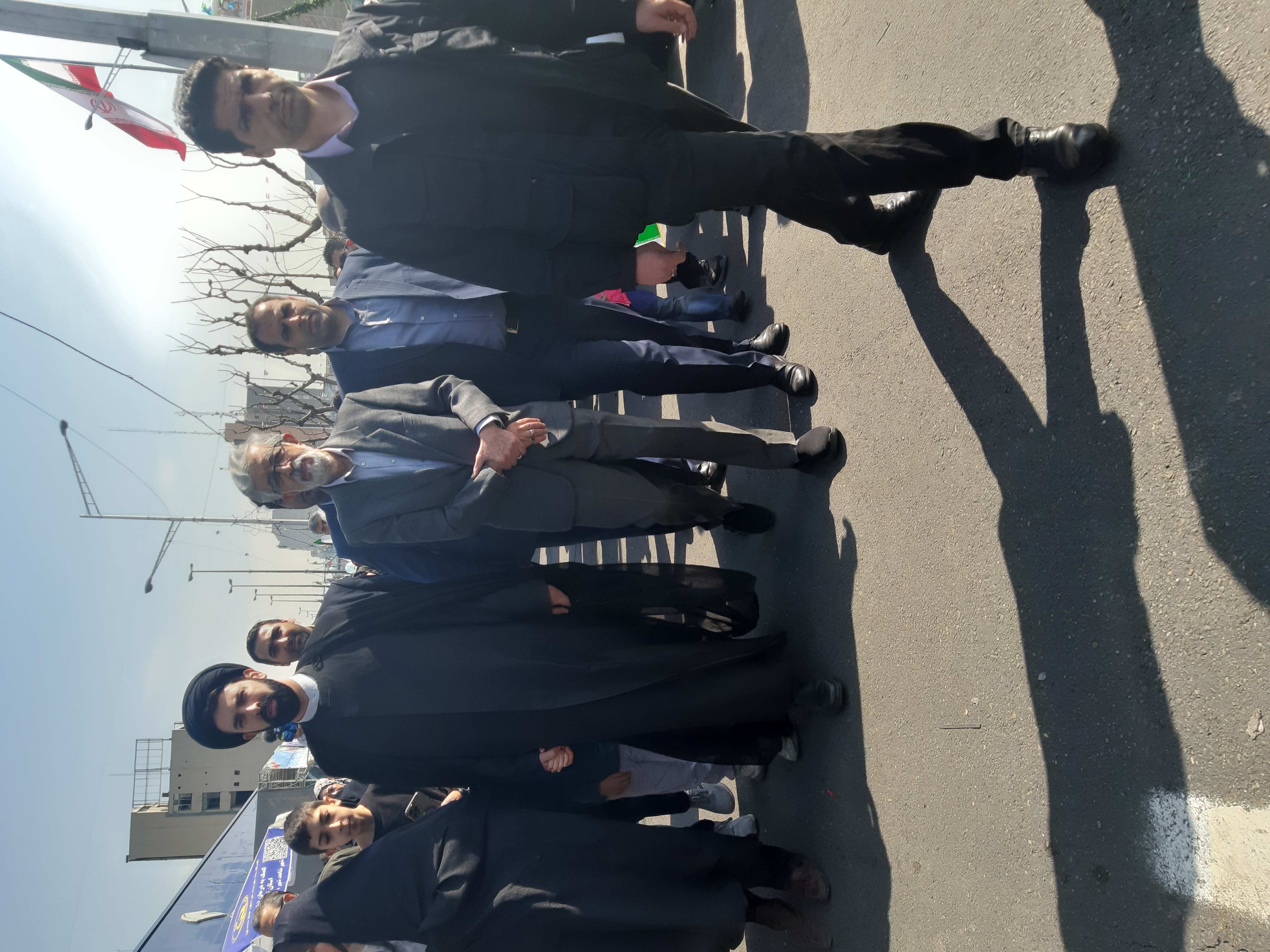 حضور پرشکوه مردم در راهپیمایی ۲۲ بهمن + عکس و فیلم