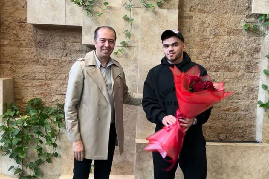 2 بازیکن ازبکستانی استقلال و پرسپولیس وارد کشور شدند + عکس