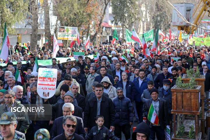 راهپیمایی بیست و دوم بهمن در بجنورد