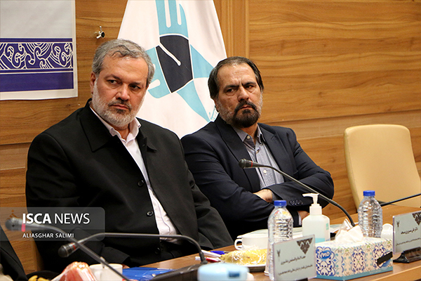 استفاده از ظرفیت های دانشگاه آزاد اسلامی در راستای خدمترسانی بهتر به مردم