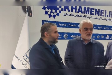 بازدید دکتر طهرانچی از نمایشگاه رسانه‌های ایران