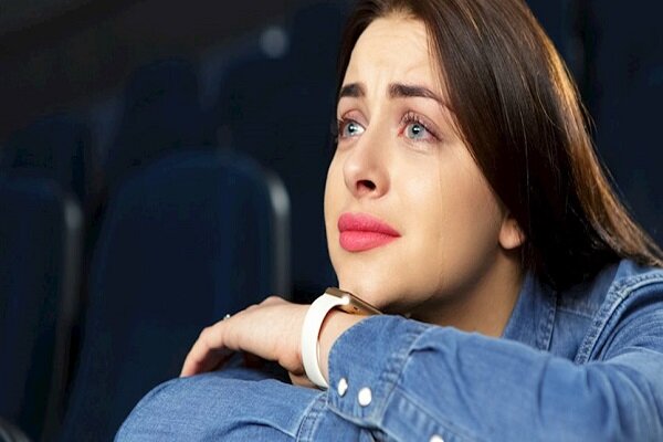 روش‌های مفید و علمی برای مقابله با گریه و بغض در شرایط مختلف