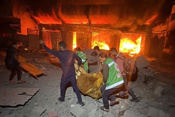 طوفان‌الاقصی|بمباران شدید مرکز غزه/ ۱۱ شهید در حمله به خانه‌ها و خودروهای غیرنظامیان