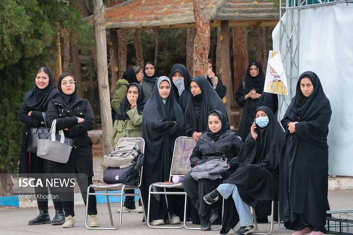تریبون آزاد دانشجویی دانشگاه آزاد اسلامی یزد