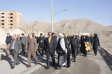 مراسم پیاده‌روی در دانشگاه آزاد اسلامی واحد شهرکرد برگزار شد