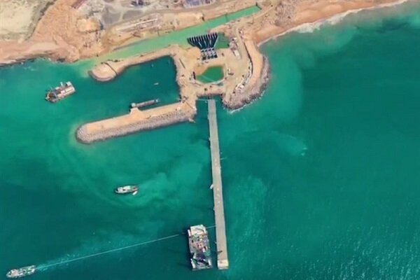 بزرگ‌ترین سازه آبگیر و آبگذر دریایی جهان‌ در چابهار نصب شد