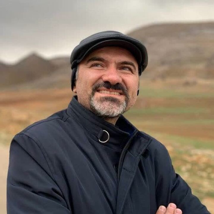 دستهایی که هوای صاف سخاوت را ورق زدند