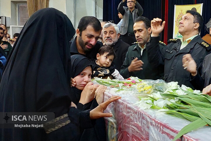 مراسم وداع با پیکر مدافع امنیت شهید محسن حسین‌نیا