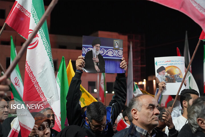 تجمع مردم اصفهان در حمایت از پاسخ نیروهای مسلح به ماشین ترور اسراییل