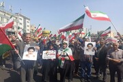 نمازگزاران تهرانی در حمایت از دفاع مشروع سپاه راهپیمایی کردند